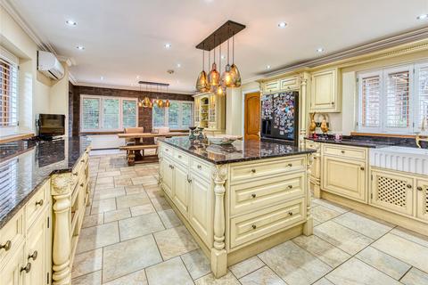 4 bedroom detached house to rent, Paradise Lane, Slade Heath, Wolverhampton, Staffordshire, WV10