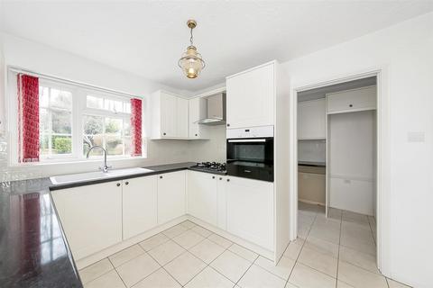 undefined, Victoria Avenue, South Croydon CR2