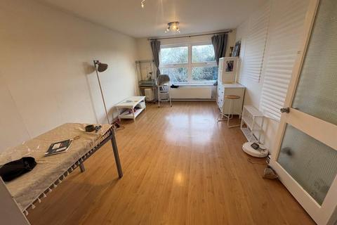 undefined, Jenner Road, Guildford GU1
