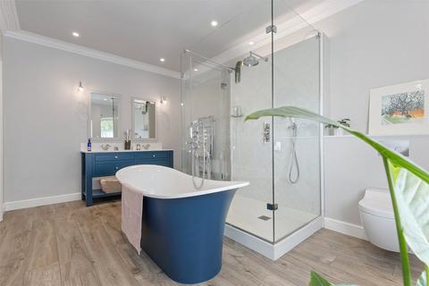 undefined, The Avenue, Harewood, Leeds, LS17