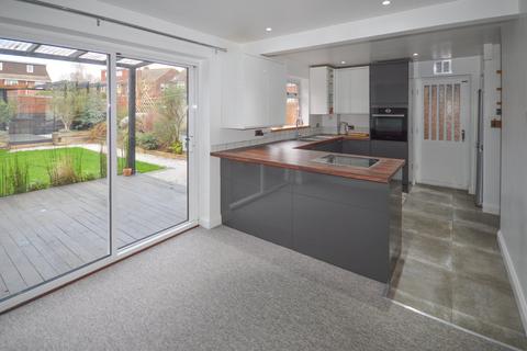 3 bedroom semi-detached house for sale, Plaw Hatch Close, Bishop's Stortford, Hertfordshire, CM23