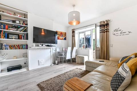 undefined, Shacklewell Road, Hackney, London, N16