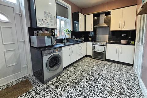 undefined, Arnside Road, Bradford BD5