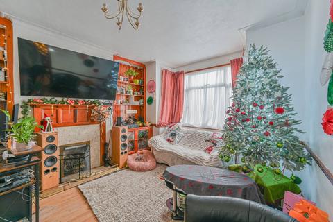 3 bedroom terraced house for sale, Eardley Road, Streatham Common, London, SW16