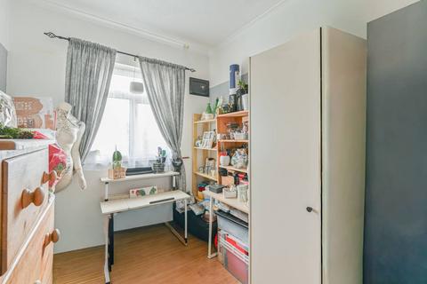 3 bedroom terraced house for sale, Eardley Road, Streatham Common, London, SW16