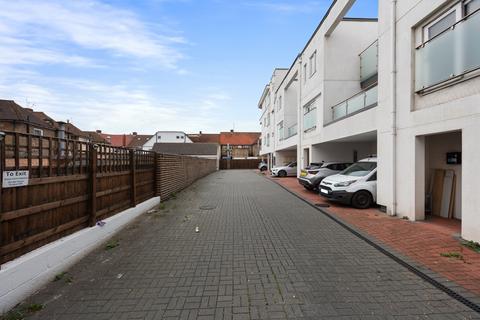 undefined, Waterside Crayford DA1