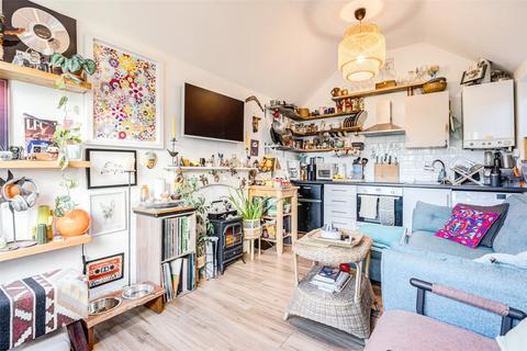 1 bedroom bungalow for sale, Tennyson Road, Worthing, West Sussex, BN11