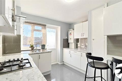 3 bedroom terraced house to rent, Lullingstone Crescent, Orpington, BR5