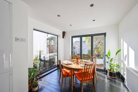 2 bedroom terraced house for sale, Essex Road, Leyton, London, E10