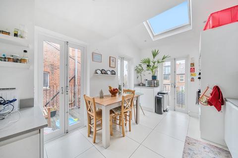 3 bedroom flat for sale, Rathcoole Avenue, Crouch End, London, N8