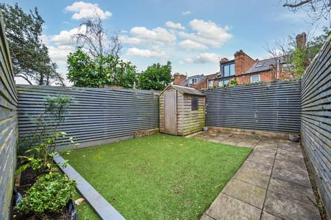 3 bedroom flat for sale, Rathcoole Avenue, Crouch End, London, N8
