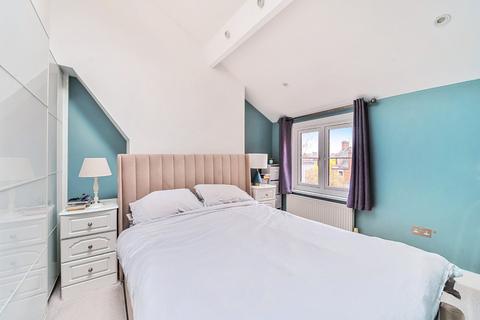 3 bedroom flat for sale, Rathcoole Avenue, Crouch End, London, N8