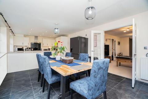 5 bedroom detached house for sale, Harris Close, Newton Leys Milton Keynes, MK3