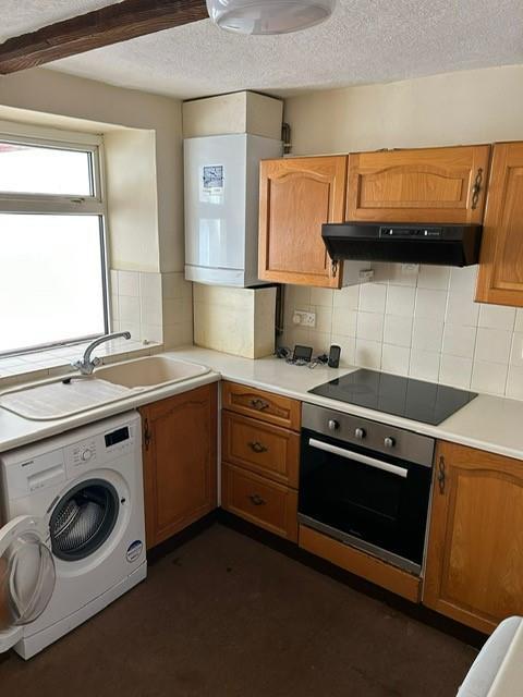 Kitchen 1.jpg