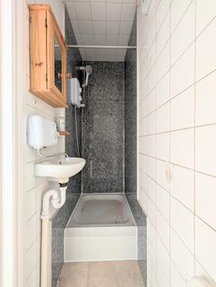 Studio to rent, Queens Avenue, Muswell Hill N10