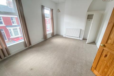 3 bedroom house to rent, Rosslyn Street, ,