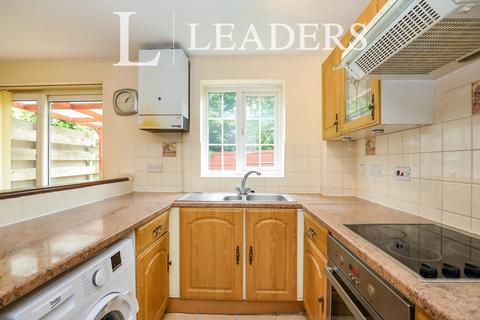 3 bedroom semi-detached house to rent, Miller Hill, Northampton, Northamptonshire, NN4