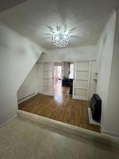 2 bedroom terraced house to rent, Handfield Street, Liverpool L5
