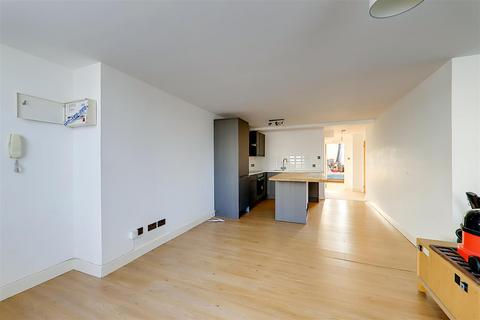 2 bedroom apartment for sale, Broadwater Boulevard Flats, Worthing