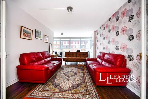2 bedroom flat to rent, St. Margarets Place, Brighton, East Sussex, BN1