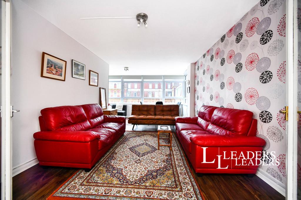 Apartment in East Sussex, Brighton and Hove - View 2