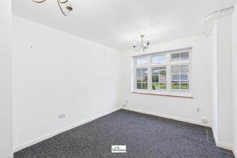 2 bedroom maisonette for sale, Howell Close, Chadwell Heath