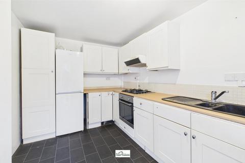 2 bedroom maisonette for sale, Howell Close, Chadwell Heath