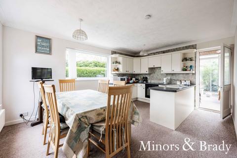4 bedroom detached bungalow for sale, Hardesty Close, Poringland