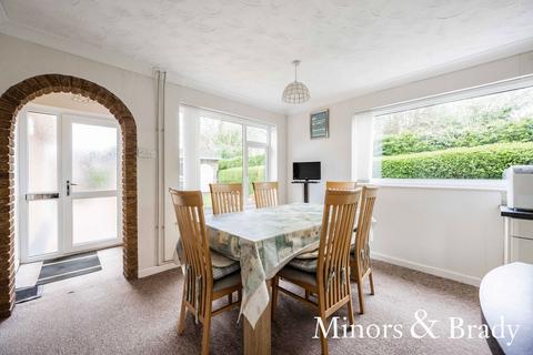 4 bedroom detached bungalow for sale, Hardesty Close, Poringland