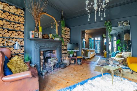 undefined, Kyveilog Street, Cardiff CF11
