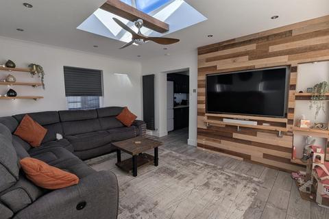 3 bedroom detached bungalow for sale, Station Road, Canvey Island SS8