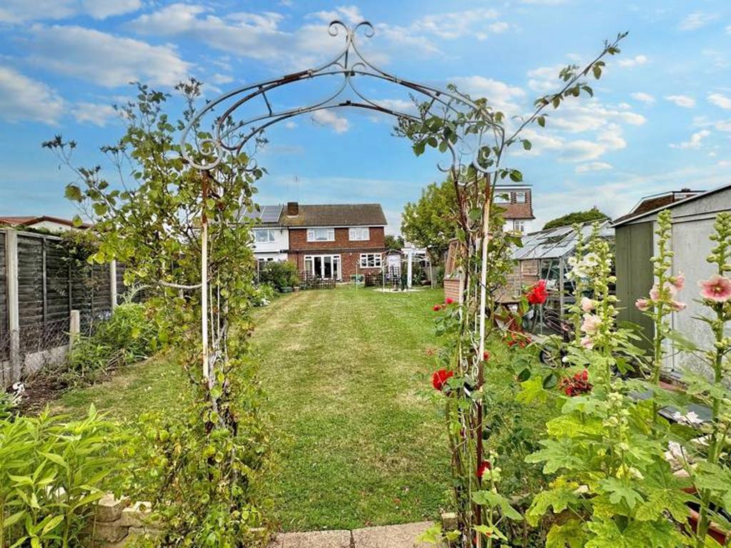 Garden to House
