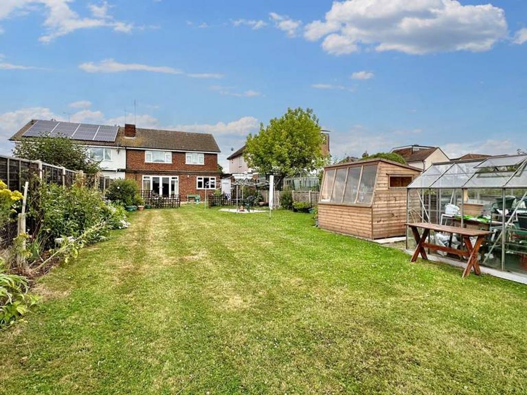 Garden to house