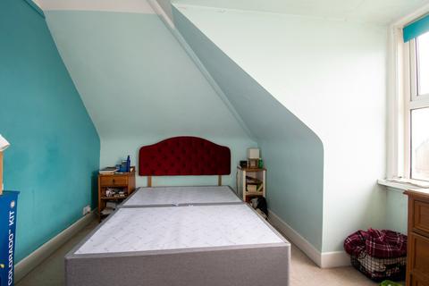 undefined, 1 Bed Flat on Charminster Highstreet