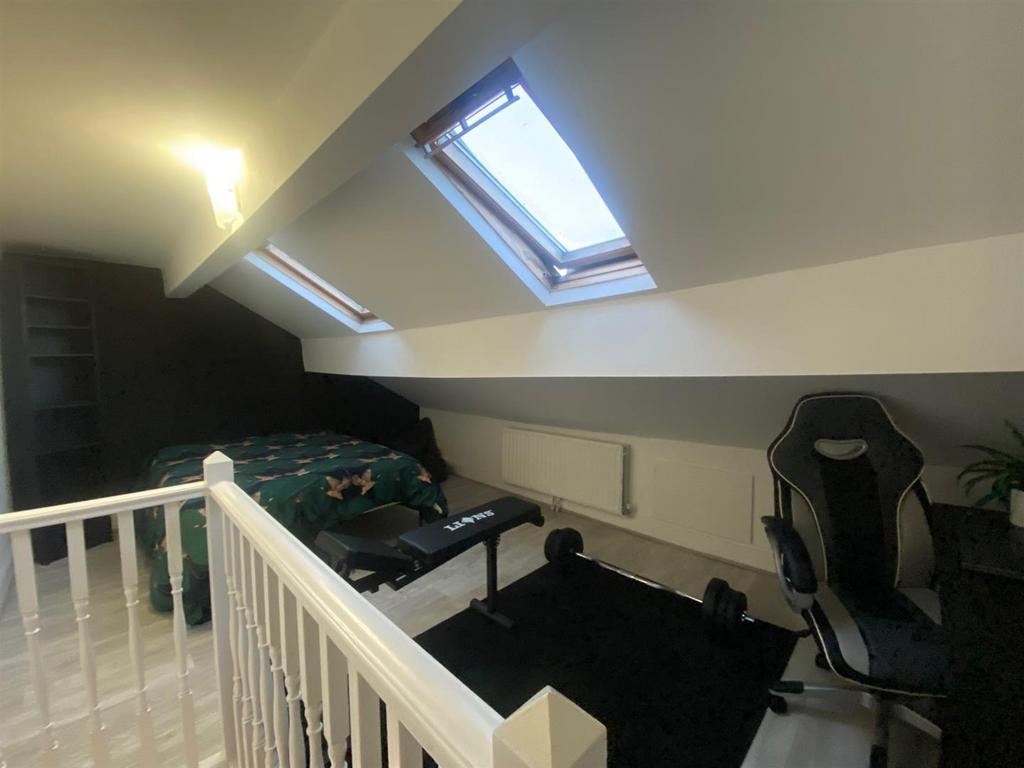 ATTIC BEDROOM.jpg