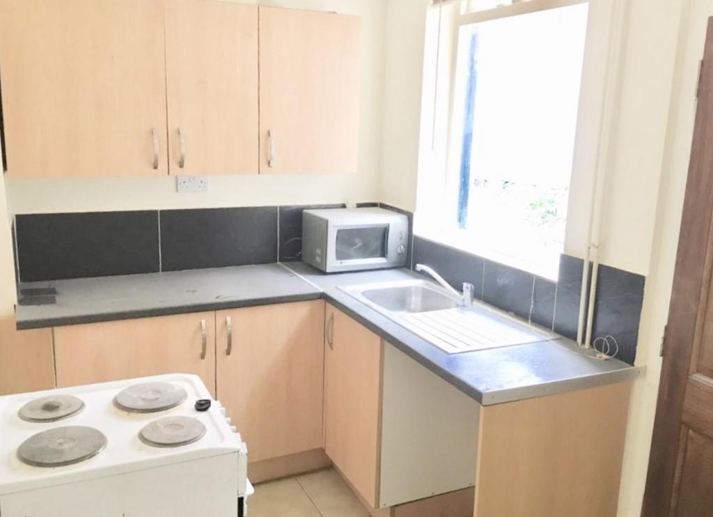 Fitted kitchen