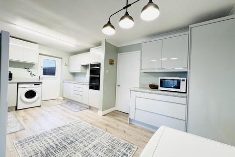 3 bedroom semi-detached house for sale, Ings Mill Drive, Clayton West, Huddersfield, HD8 9PW