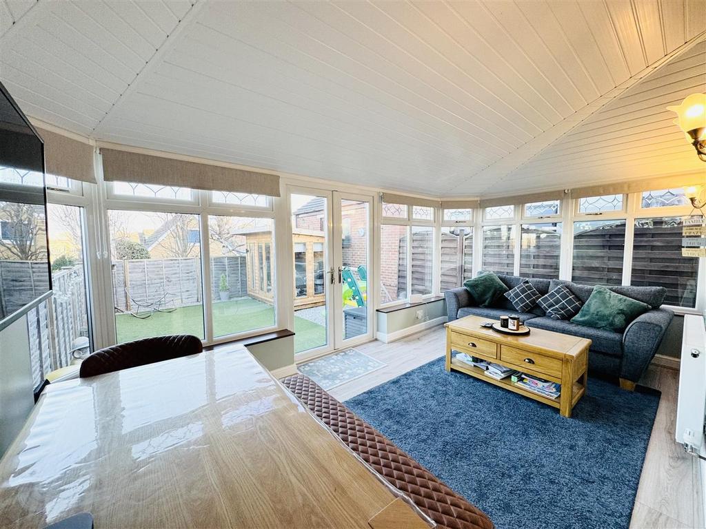 Conservatory / dining room