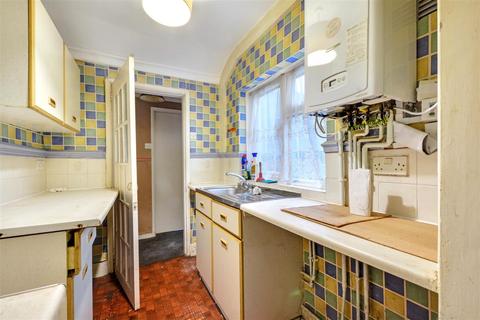 2 bedroom terraced house for sale, Stanley Road, Forest Fields, Nottingham