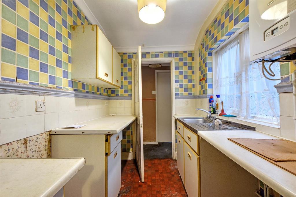 Kitchen 1.jpeg