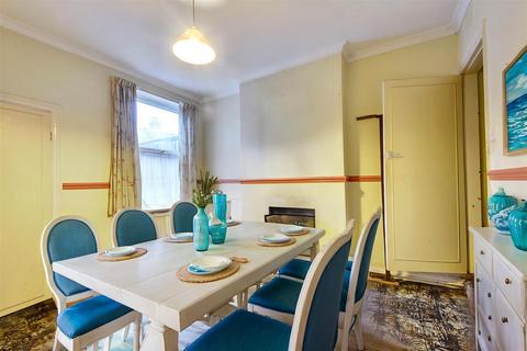2 bedroom terraced house for sale, Stanley Road, Forest Fields, Nottingham