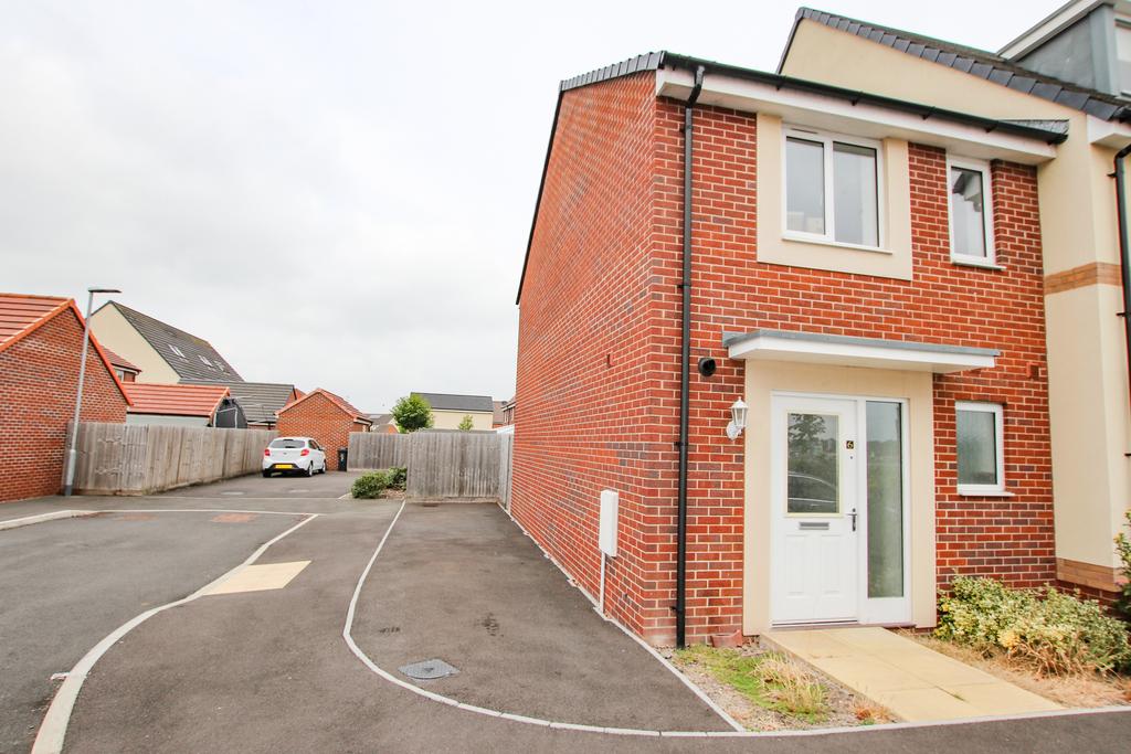 2 bedroom Semi Detached for rent
