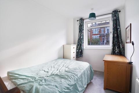 2 bedroom flat to rent, Knollys Road, Streatham, London, SW16