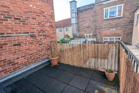 1 bedroom flat to rent, ALBERT ROAD, SOUTHSEA, PO5 2SL