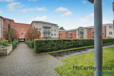 2 bedroom apartment for sale, Emma Court, Southern Road, Basingstoke, RG21 7QF