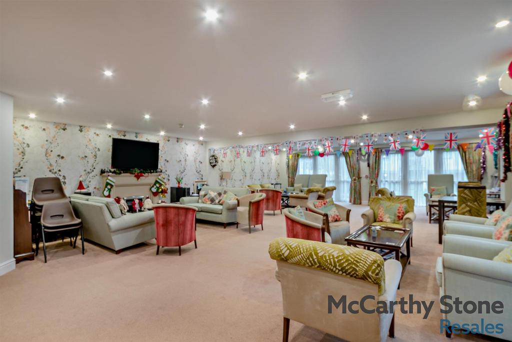8673357-interior03-800.jpg