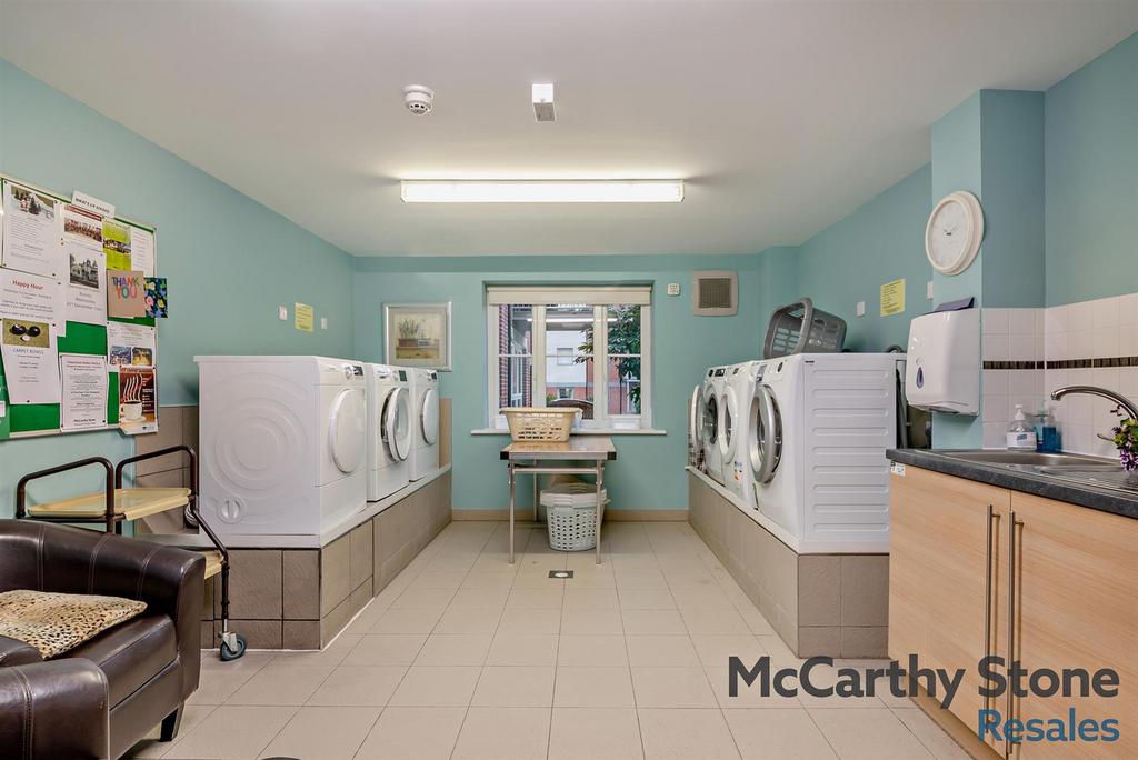 8673357-interior02-800.jpg