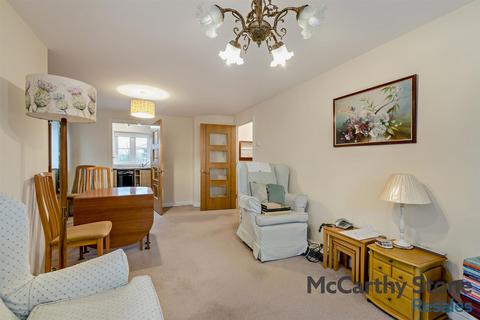 2 bedroom apartment for sale, Emma Court, Southern Road, Basingstoke, RG21 7QF