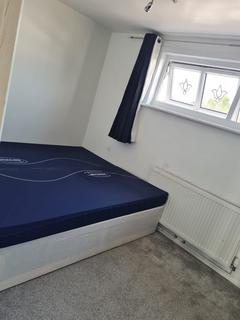 1 bedroom in a house share to rent, Chadwell Heath Lane, Romford RM6