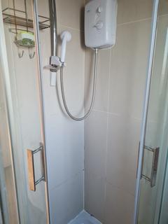 1 bedroom in a house share to rent, Chadwell Heath Lane, Romford RM6